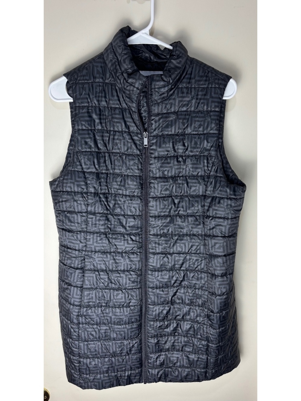 Liz Claiborne Women M Long Puffer Vest Black Gray Geometric Quilted Zip